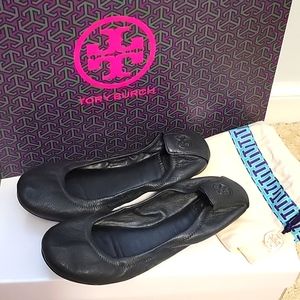 Tory Burch black leather ballet flats 6.5